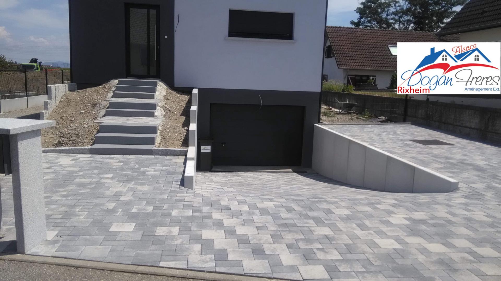 Jardin en pente : créez une descente de garage