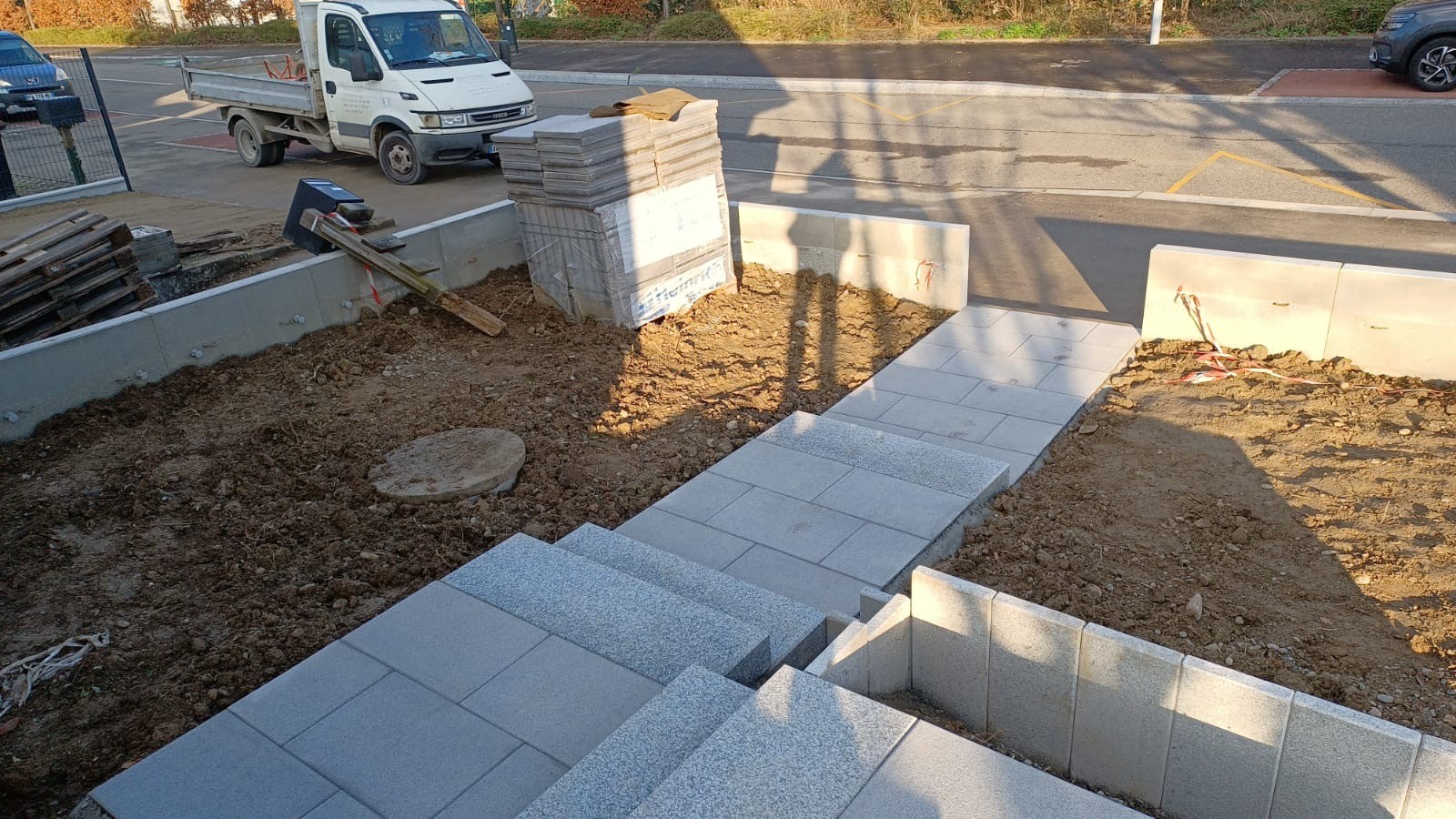 Fourniture et pose de marches-blocs